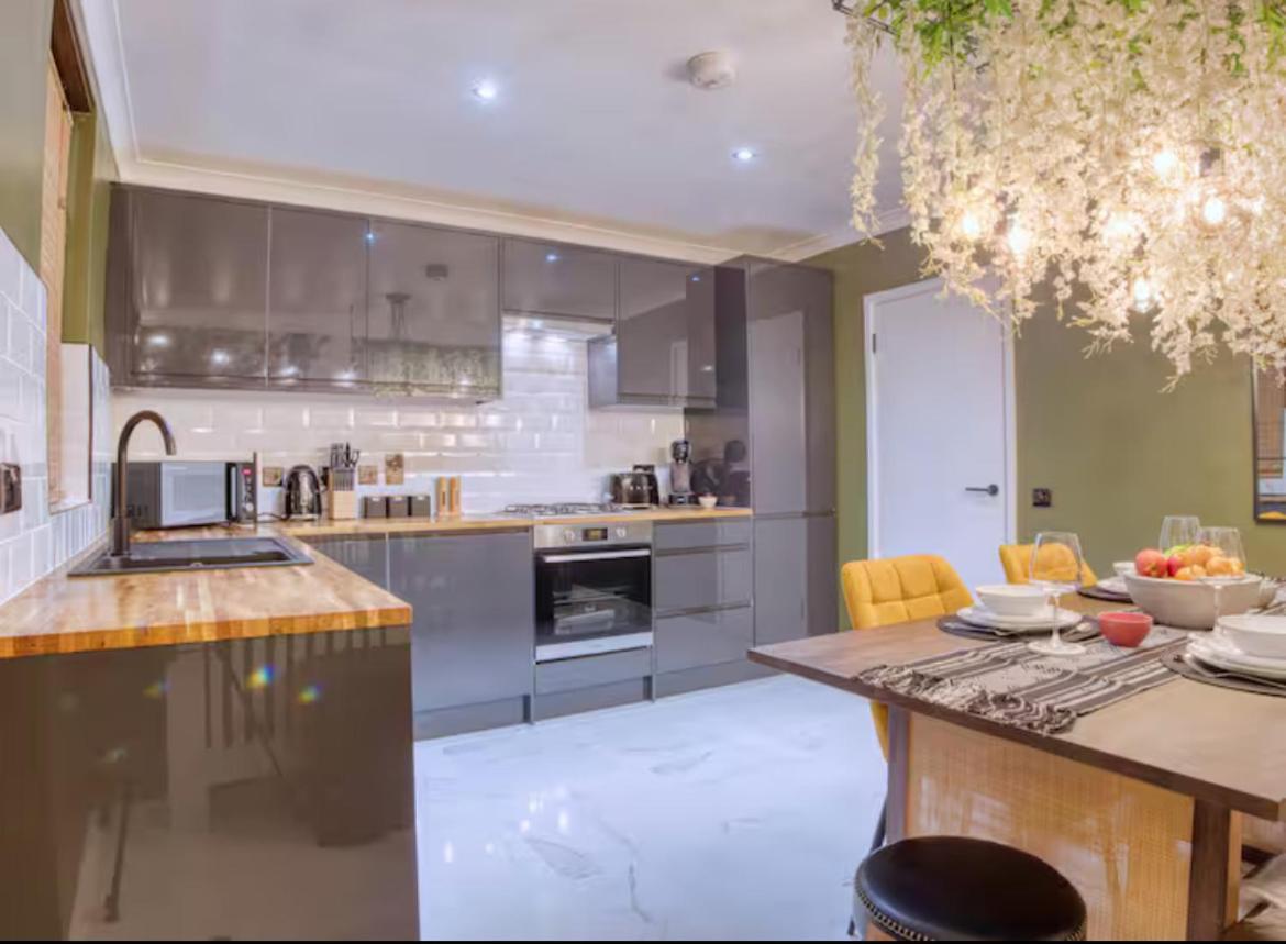 The Zen Den With Hot Tub And Garden Villa London Luaran gambar